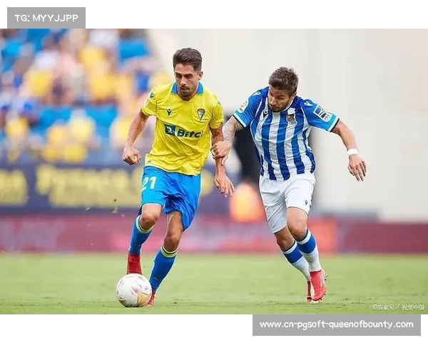 洛里昂vs里昂半场战罢，主队帕吉第39分钟头球破门占得先机。